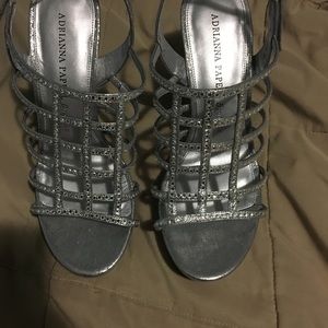 Adrianna Papell silver shoes 6.5